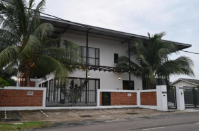Villa Puspa - Larkin Bungalow Homestay